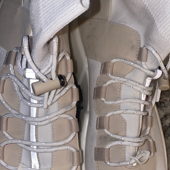 Alo sneakers - Picture 4 of 9